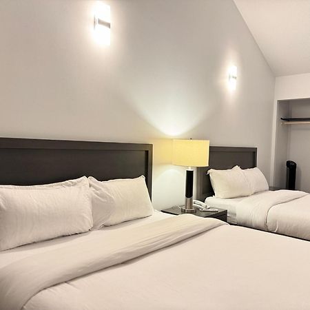 Sunshine Lodge Inn Гибсонс Экстерьер фото