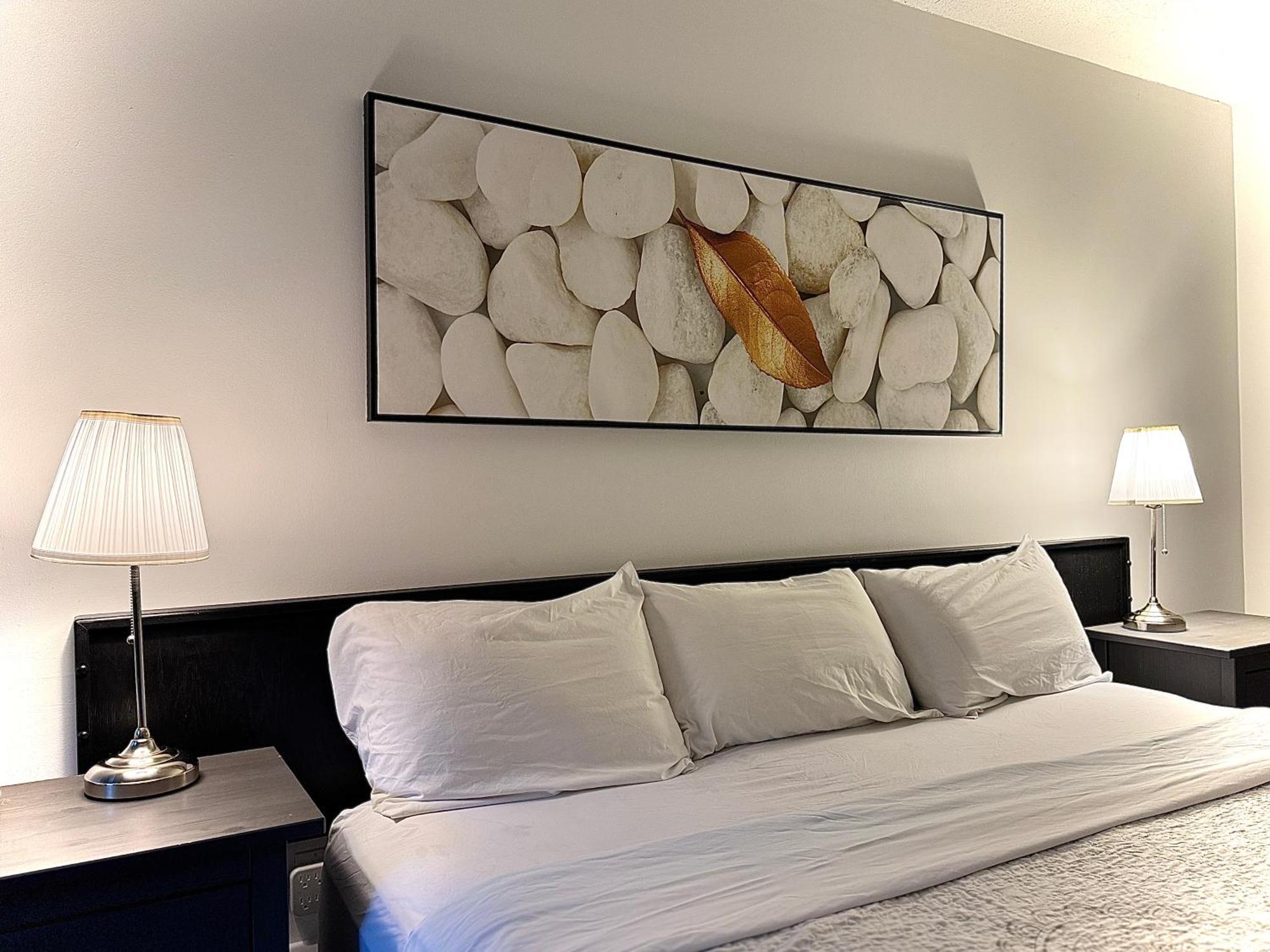 Sunshine Lodge Inn Гибсонс Экстерьер фото