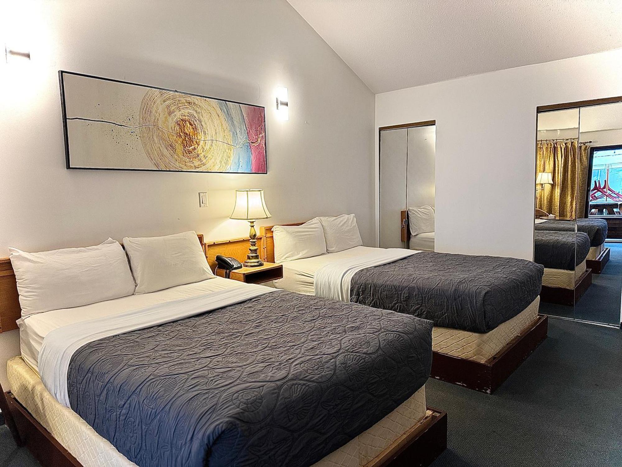 Sunshine Lodge Inn Гибсонс Экстерьер фото