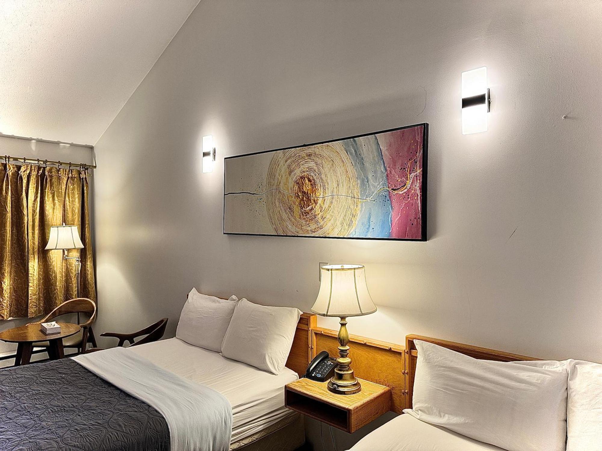 Sunshine Lodge Inn Гибсонс Экстерьер фото